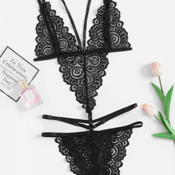 Lingerie - Picture 4 of 5